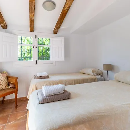 Charming House With Private Pool And Garden Holiday home
